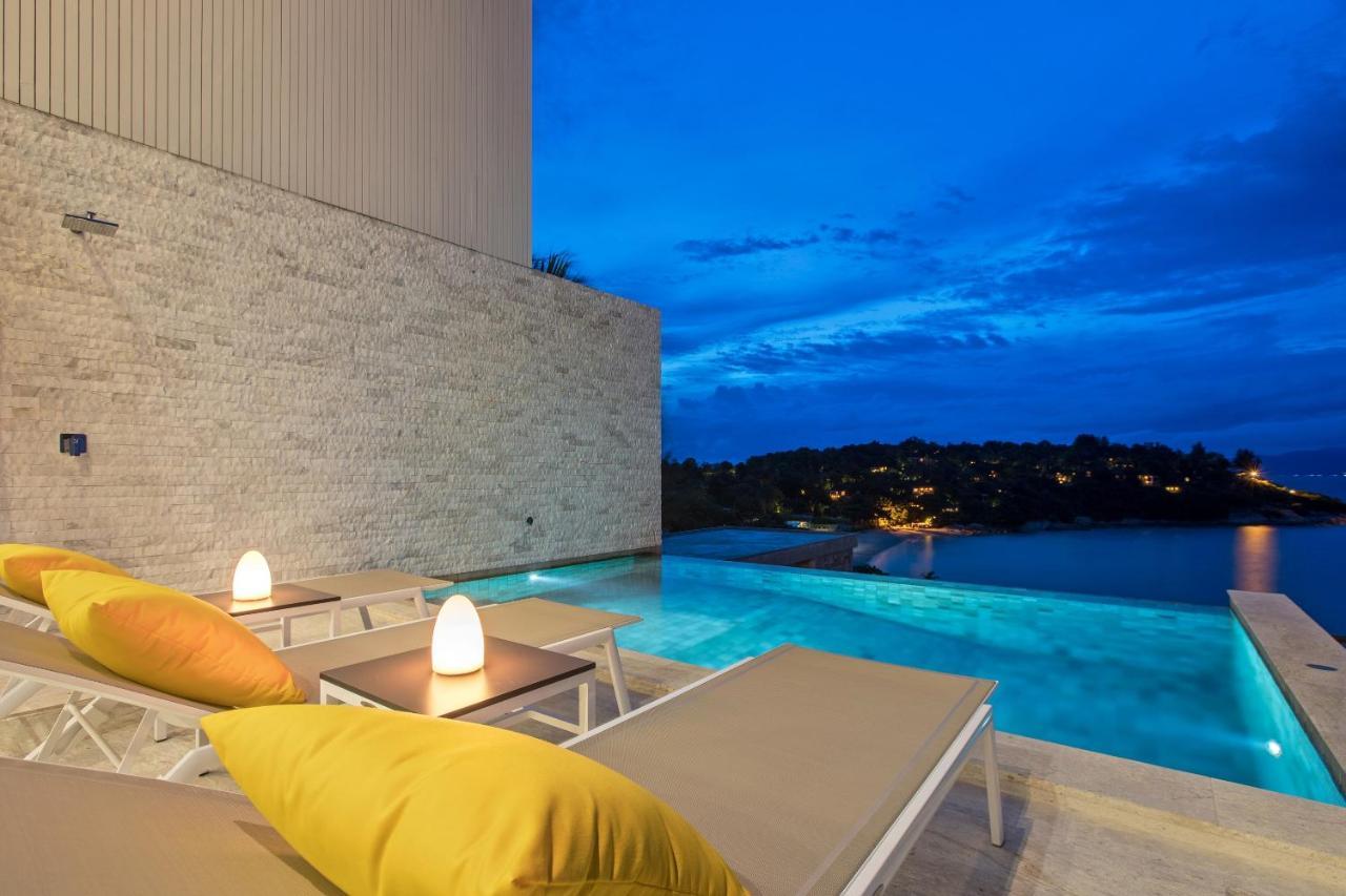 Beachside Villa - B18 - At Bayside Luxury Villas Samrong Bay Beach, 4 Bed 5 Bath, Sea & Sunset Views, Only 200M Walk To The Beach Choeng Mon Екстериор снимка